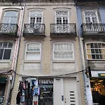 Almada Loft Living By We Do Living アパート